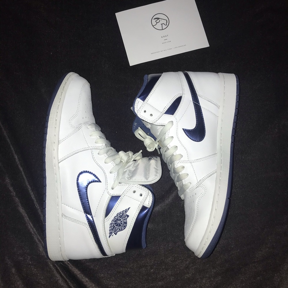 Air Jordan retro metallic navy size 10